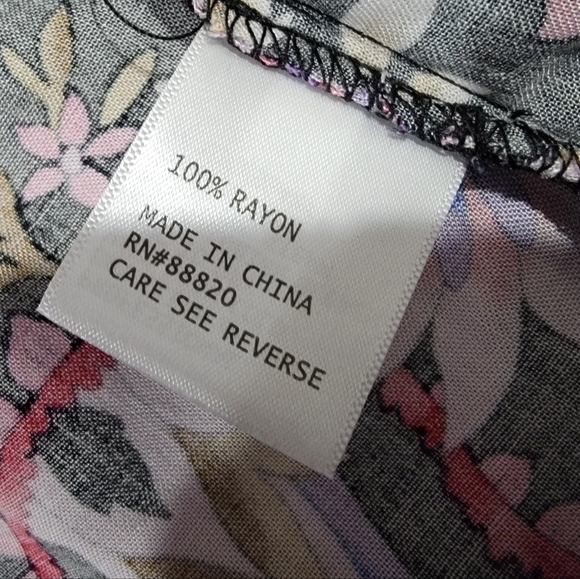 NEW Cynthia Rowley Woman Floral Top Size 1X - Picture 13 of 16